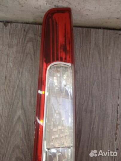 Фонарь задний левый Ford Focus 2 хетчбэк 5-ти дв