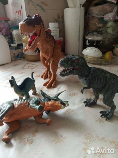 Динозавры пластик