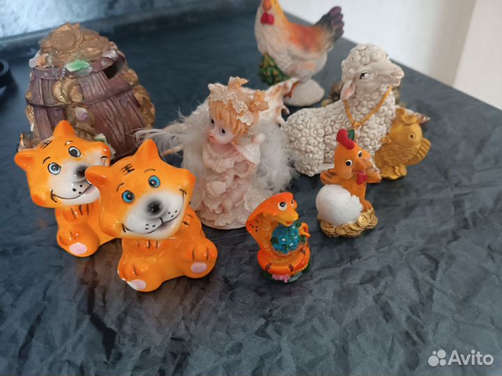 Статуэтки, копилки