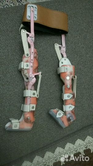 Аппарат для хотьбы с шарнирами