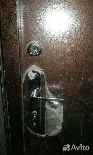 Дверь уличная