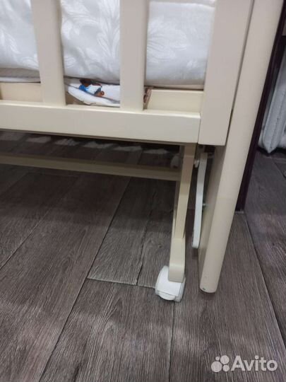 Кровать с маятником bebizaro