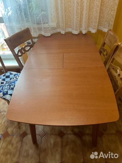 Кухонный стол деревянный малазия