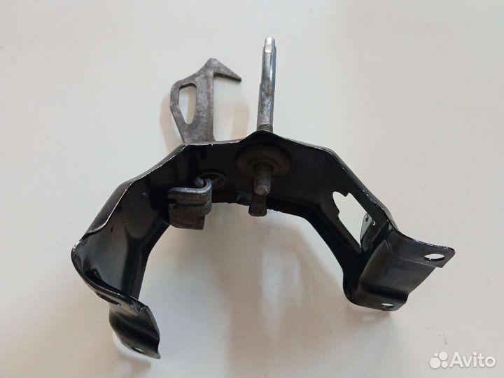 Замок капота верхний BMW X5 E70 X6 E71