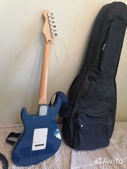 Электрогитара + процессор + чехол