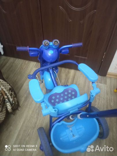 Велосипед трёхколёсный с родительской ручкой