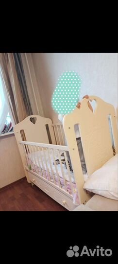 Детская кровать с маятником и ящиком