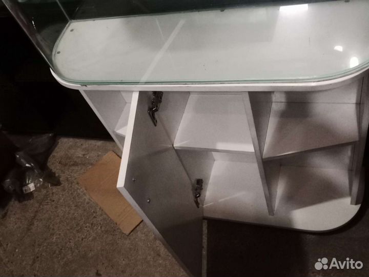 110 л. С тумбой