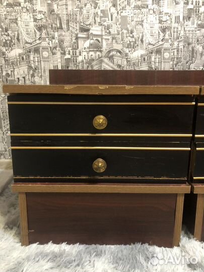 Тумба прикроватная