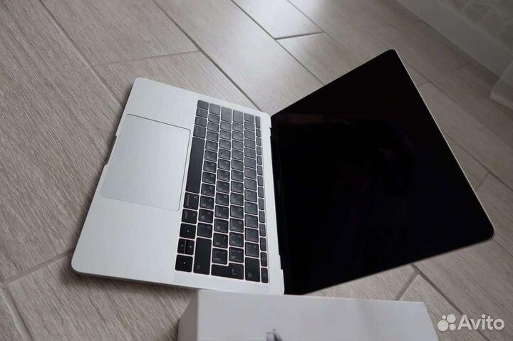 Macbook pro 13 2017 128gb