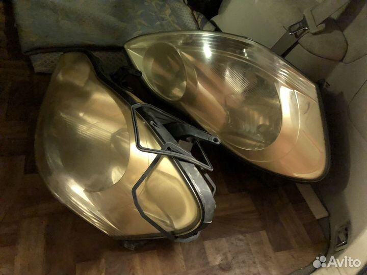 Фары на Toyota ipsum, оригинальные