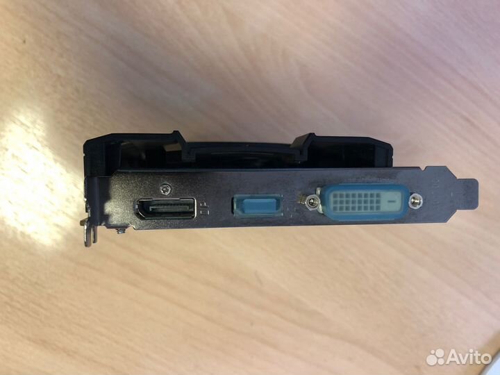 Видеокарта Sapphire Pulse Radeon RX 550 4G