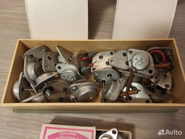 Радиодетали СССР транзисторы цена за всё