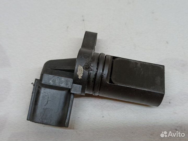 Датчик положения распредвала Nissan Skyline V35