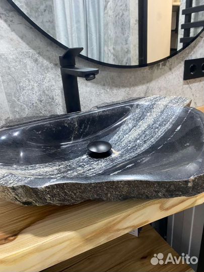 Раковина из камня