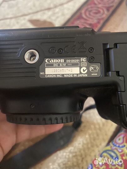 Зеркальный фотоаппарат Canon 60d