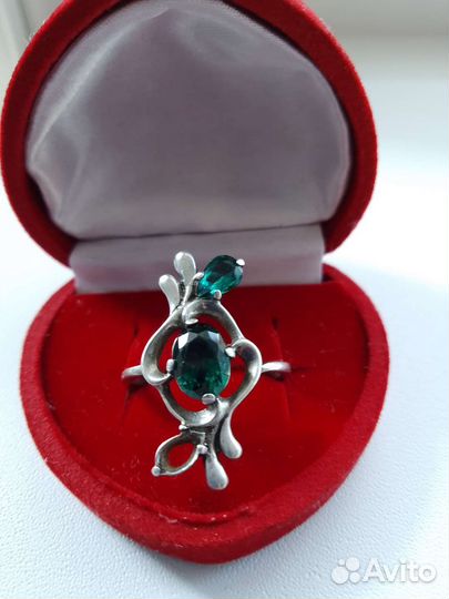 Серебряное кольцо