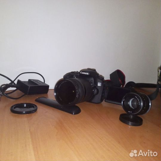Фотокамера canon EOS 60d
