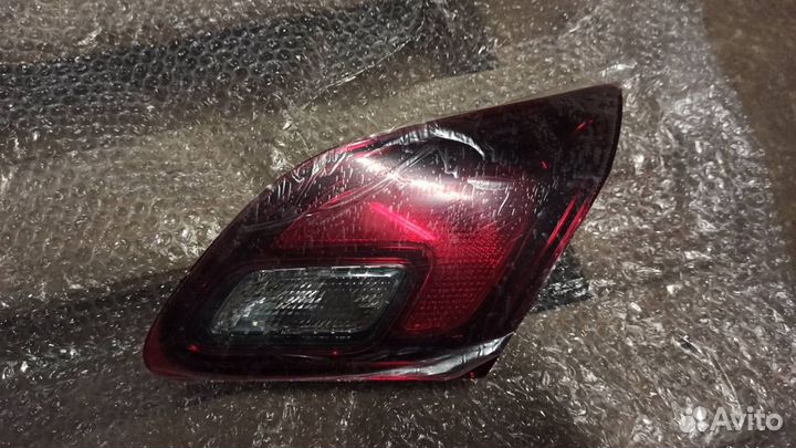 Фонарь задний внутренний правый Опель Астра,Ориги