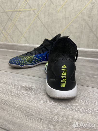 Футзалки adidas predator