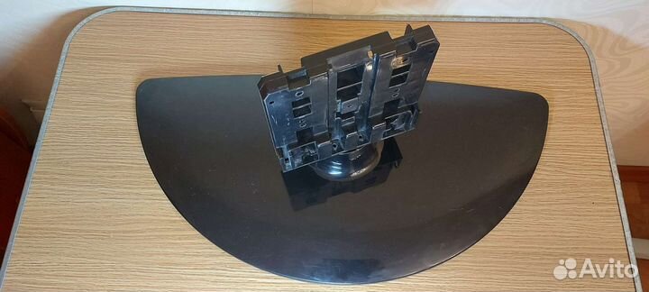 Подставка под телевизор 42LG50