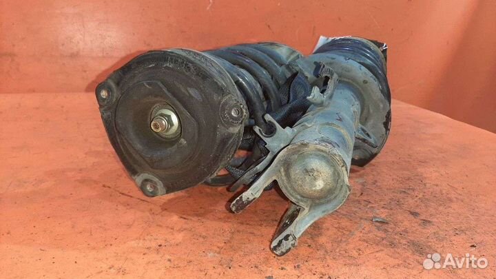 Амортизаторы перед Nissan Serena HC26