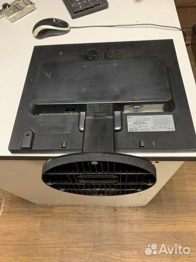 Монитор LG Flatron L1953S-BF