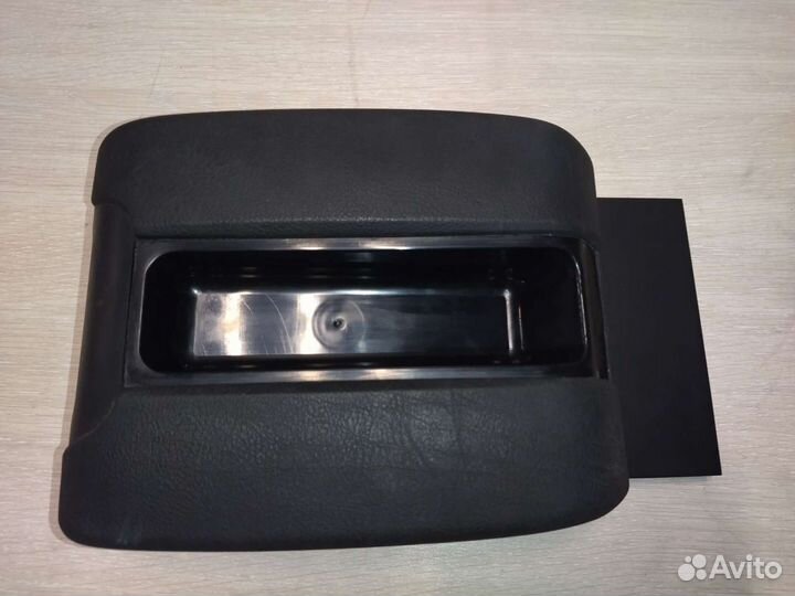 Подлокотник черный бмв е39 из Японии