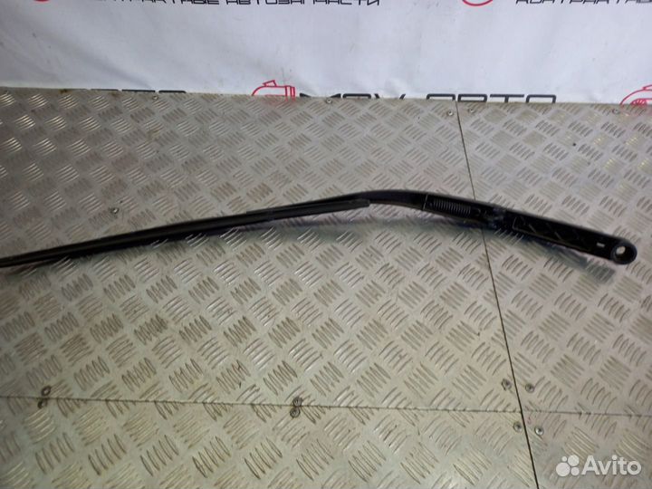Б/У поводок стеклоочистителя (дворник) передний