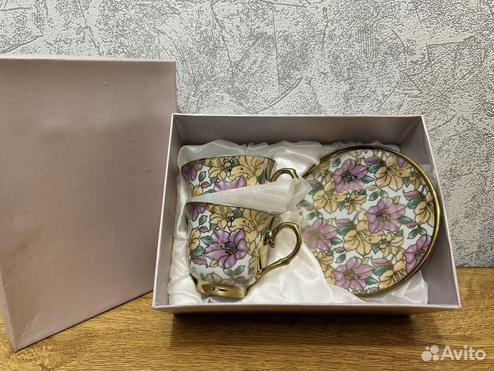 Фарфоровый чайный сервиз