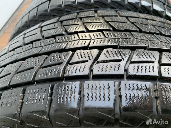 Dunlop Winter Maxx SJ8 215/65 R16 98R