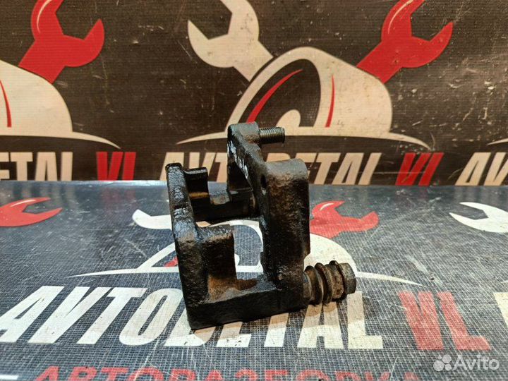 Скоба суппорта задняя Opel Astra H 2006