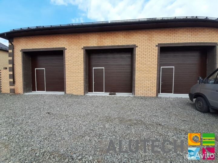 Секционные ворота alutech