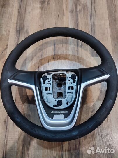 Руль на opel астра j
