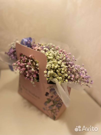 Нежнейшая коробочка с гипсофилой