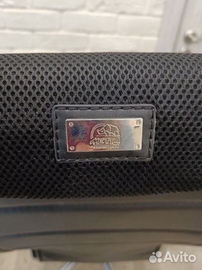 Компьютерное кресло