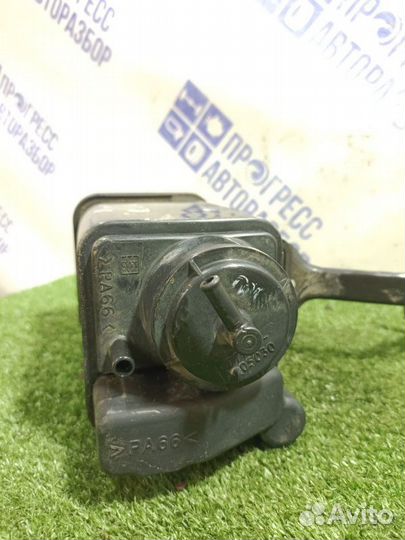 Абсорбер Toyota Corolla универсал 1.6 3zzfe 2004