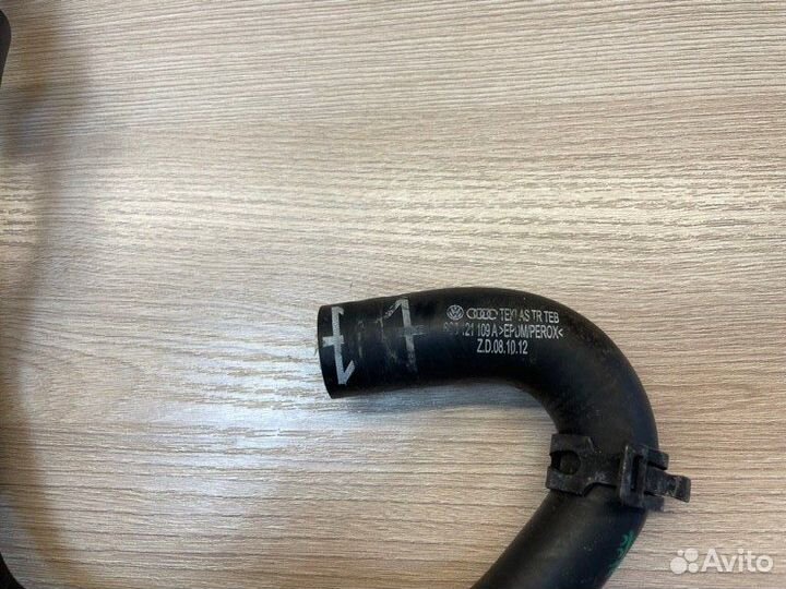 Патрубок радиатора Skoda Rapid