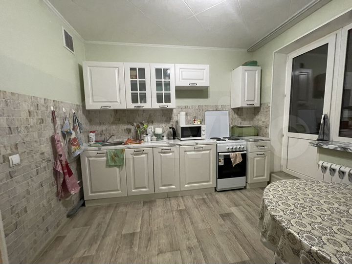 2-к. квартира, 65,2 м², 4/17 эт.