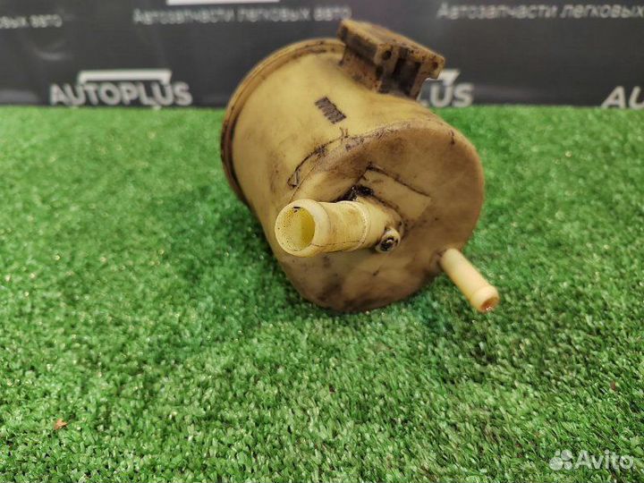 Бачок гур Nissan Micra K11E 1.0 CG10 2002