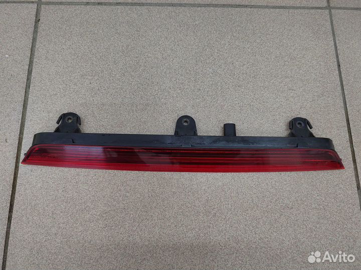 Стоп-сигнал крышки багажника Audi Q7 4L 4L0945097