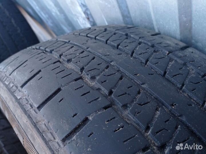 Triangle TR257 215/60 R17 95H