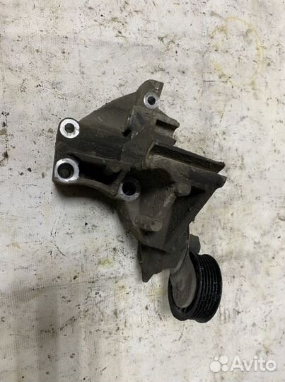 Кронштейн генератора Ford Focus 1 (Zetec 2.0 )