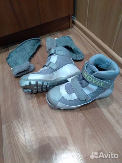 Лыжные ботинки