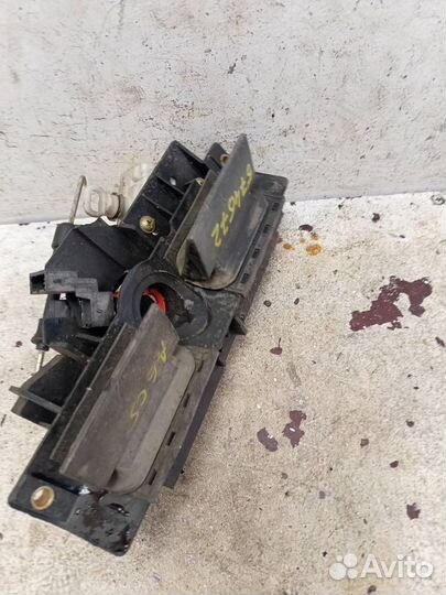 Замок двери багажника Ауди