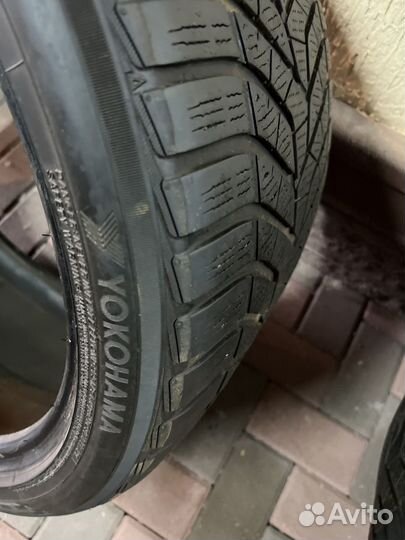 Yokohama BluEarth Winter V905 285/35 R21 и 325/30 R21