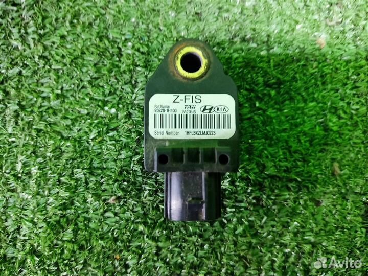 Датчик удара передний KIA ceed (ED) 2010