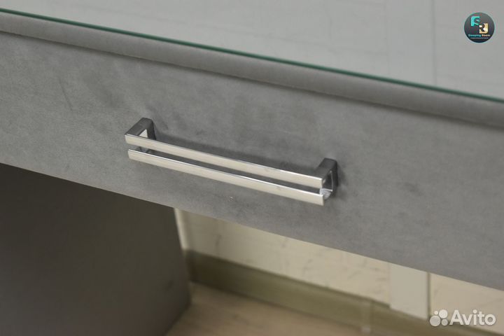 Туалетный столик