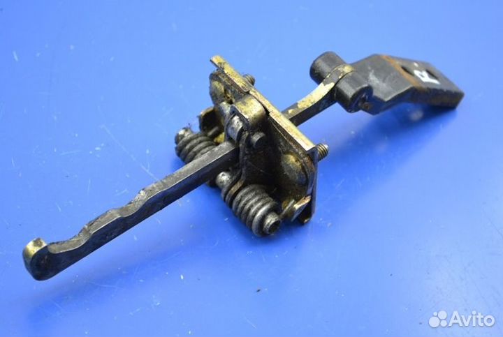 Ограничитель двери, правый renault trucks Magnum D