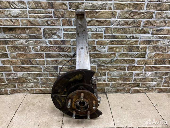 Кулак поворотный передний левый Jeep Grand